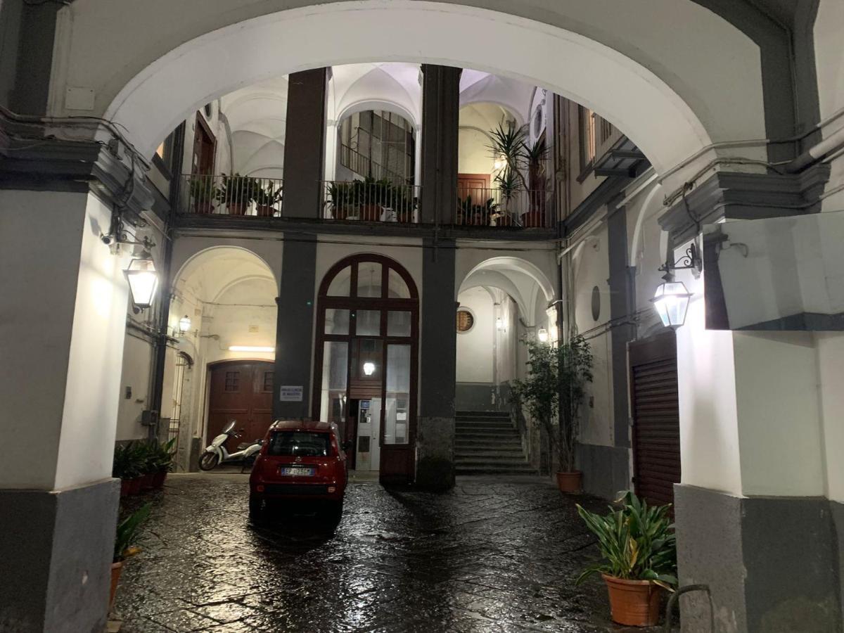 I Gironi Di Dante Lejlighed Napoli Eksteriør billede